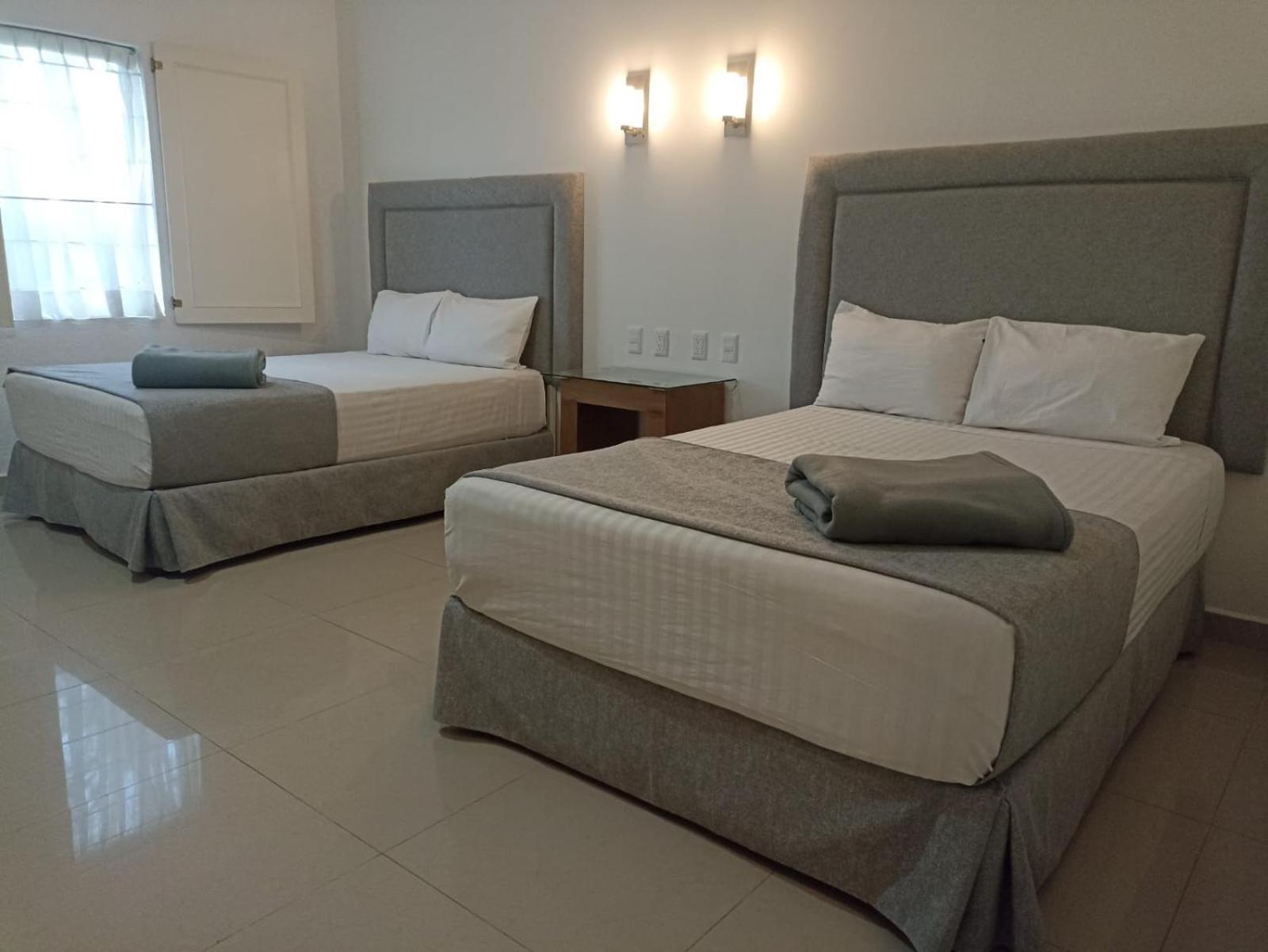 Отель Zar Guadalajara La Venta del Astillero Экстерьер фото