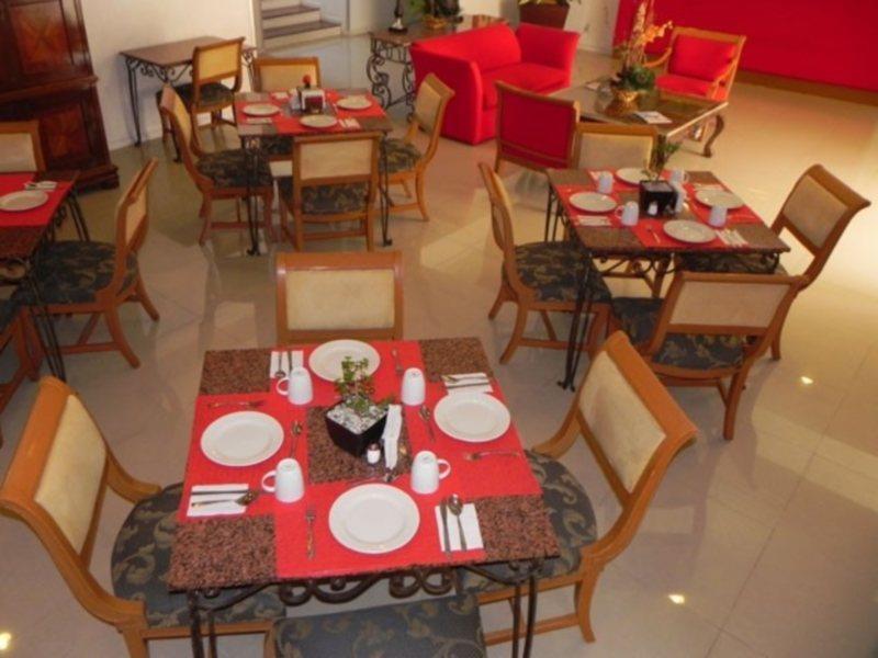 Отель Zar Guadalajara La Venta del Astillero Экстерьер фото